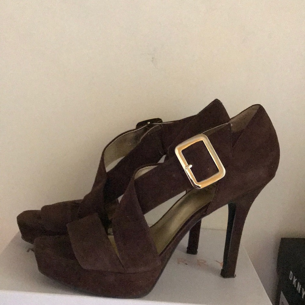 Shoe